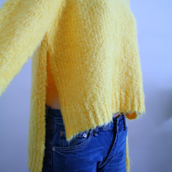 Knit sweater - Picture 2 of 2